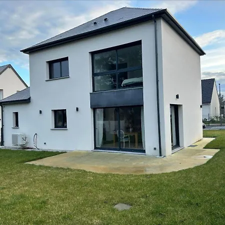 La Normandine, Mer, Histoire, Debarquement Gold Beach, Maison 4 Chambres, Spacieuse Avec Jardin Et Parking Gratuit Holiday home