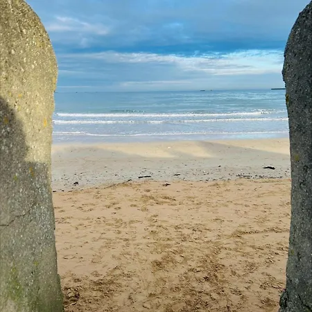 Holiday home La Normandine, Mer, Histoire, Debarquement Gold Beach, Maison 4 Chambres, Spacieuse Avec Jardin Et Parking Gratuit