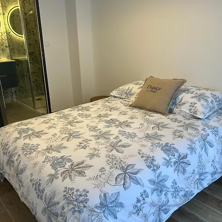 Holiday home La Normandine, Mer, Histoire, Debarquement Gold Beach, Maison 4 Chambres, Spacieuse Avec Jardin Et Parking Gratuit *