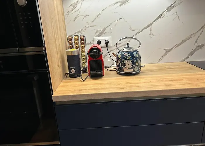 La Normandine, Mer, Histoire, Debarquement Gold Beach, Maison 4 Chambres, Spacieuse Avec Jardin Et Parking Gratuit * Asnelles