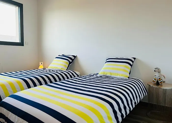 Ferienhaus La Normandine, Mer, Histoire, Debarquement Gold Beach, Maison 4 Chambres, Spacieuse Avec Jardin Et Parking Gratuit Asnelles