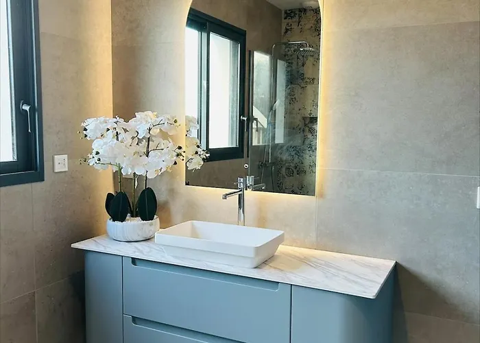 Ferienhaus La Normandine, Mer, Histoire, Debarquement Gold Beach, Maison 4 Chambres, Spacieuse Avec Jardin Et Parking Gratuit Asnelles