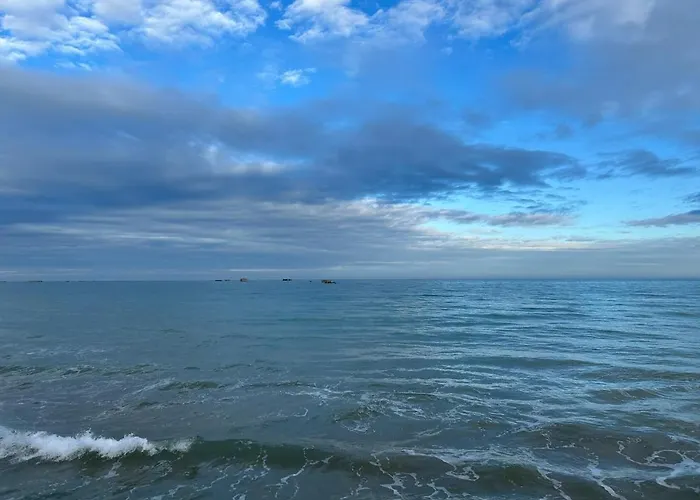 Ferienhaus La Normandine, Mer, Histoire, Debarquement Gold Beach, Maison 4 Chambres, Spacieuse Avec Jardin Et Parking Gratuit Asnelles