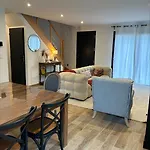 La Normandine, Mer, Histoire, Debarquement Gold Beach, Maison 4 Chambres, Spacieuse Avec Jardin Et Parking Gratuit *