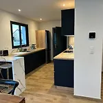 Prázdninový dům La Normandine, Mer, Histoire, Debarquement Gold Beach, Maison 4 Chambres, Spacieuse Avec Jardin Et Parking Gratuit Asnelles