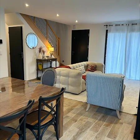 La Normandine, Mer, Histoire, Debarquement Gold Beach, Maison 4 Chambres, Spacieuse Avec Jardin Et Parking Gratuit *