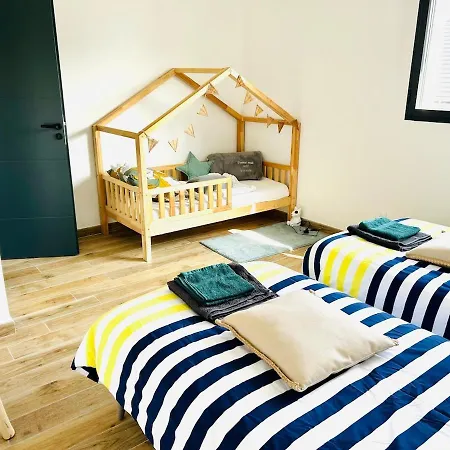 La Normandine, Mer, Histoire, Debarquement Gold Beach, Maison 4 Chambres, Spacieuse Avec Jardin Et Parking Gratuit *