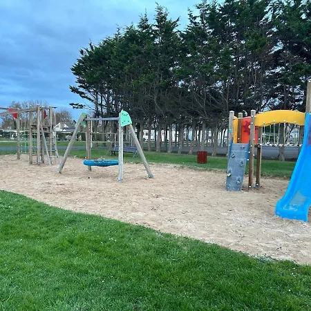 La Normandine, Mer, Histoire, Debarquement Gold Beach, Maison 4 Chambres, Spacieuse Avec Jardin Et Parking Gratuit Tatil Evi