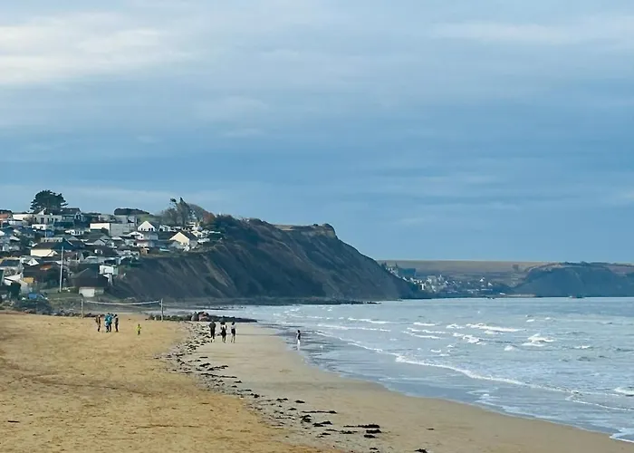 Holiday home La Normandine, Mer, Histoire, Debarquement Gold Beach, Maison 4 Chambres, Spacieuse Avec Jardin Et Parking Gratuit Asnelles