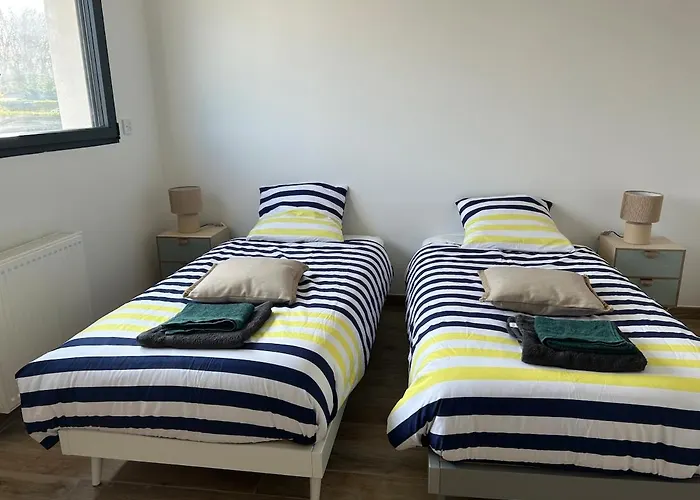 La Normandine, Mer, Histoire, Debarquement Gold Beach, Maison 4 Chambres, Spacieuse Avec Jardin Et Parking Gratuit Asnelles